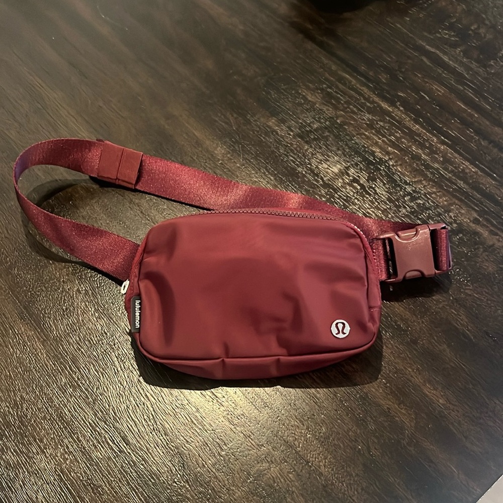 NWOT lululemon maroon everywhere belt bag